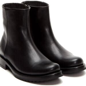 Frye Veronica Black Pebbled Leather Inside Zip Ankle Boots Size 7 NWOB